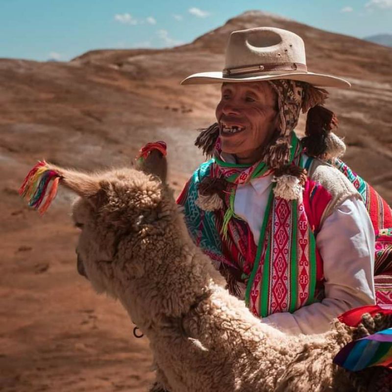 Cultura y tradiciones de Perú desde España